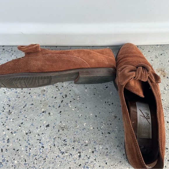 Joan & David Brown Suede Flats with Bow - Picture 5 of 8